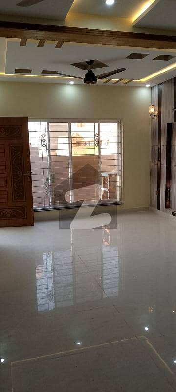 سینٹرل پارک ہاؤسنگ سکیم لاہور میں 2 کمروں کا 5 مرلہ مکان 35.0 ہزار میں کرایہ پر دستیاب ہے۔