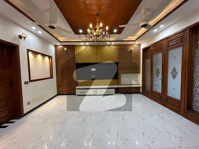 10 Marla Brand New Luxury Lower Portion Available For Rent