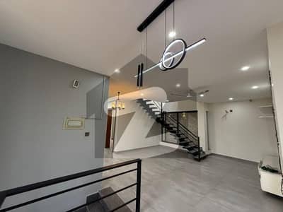 بحریہ ٹاؤن فیز 8 بحریہ ٹاؤن راولپنڈی,راولپنڈی میں 3 کمروں کا 10 مرلہ بالائی پورشن 80.0 ہزار میں کرایہ پر دستیاب ہے۔