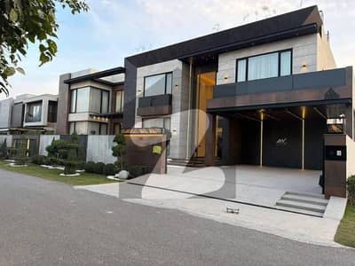 ڈی ایچ اے فیز 2 - بلاک ایس فیز 2,ڈیفنس (ڈی ایچ اے),لاہور میں 6 کمروں کا 2 کنال مکان 26.0 کروڑ میں برائے فروخت۔ ڈی ایچ اے فیز 2 - بلاک ایس فیز 2,ڈیفنس (ڈی ایچ اے),لاہور میں 6 کمروں کا 2 کنال مکان 26.0 کروڑ میں برائے فروخت۔