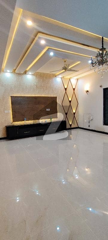 ایم پی سی ایچ ایس ۔ ملٹی گارڈنز بی ۔ 17,اسلام آباد میں 1 کنال مکان 3.2 لاکھ میں کرایہ پر دستیاب ہے۔