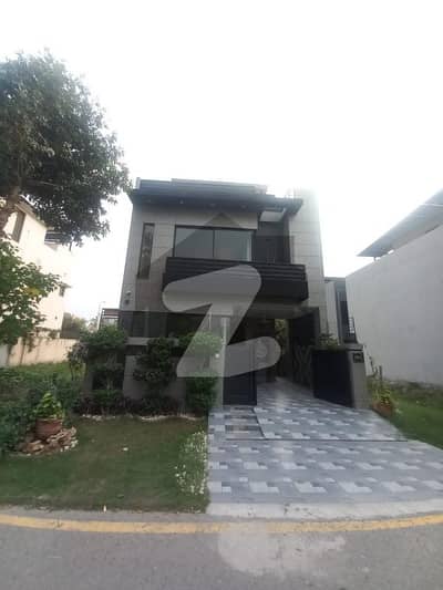 5 MARLA ELEGANT AND FULLY MAINTAINED SUPER HOT LOCATED BUNGALOW IS AVAILABLE IN THE BEST BLOCK OF DHA LAHORE.