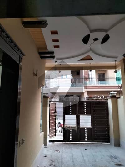 جوہر ٹاؤن فیز 2 جوہر ٹاؤن,لاہور میں 2 کمروں کا 12 مرلہ زیریں پورشن 95.0 ہزار میں کرایہ پر دستیاب ہے۔