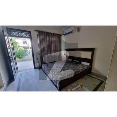 آئی ۔ 8/3 آئی ۔ 8,اسلام آباد میں 1 کمرے کا 2 مرلہ کمرہ 50.0 ہزار میں کرایہ پر دستیاب ہے۔