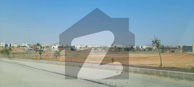 10 MARLA LEVEL PLOT FOR SALE