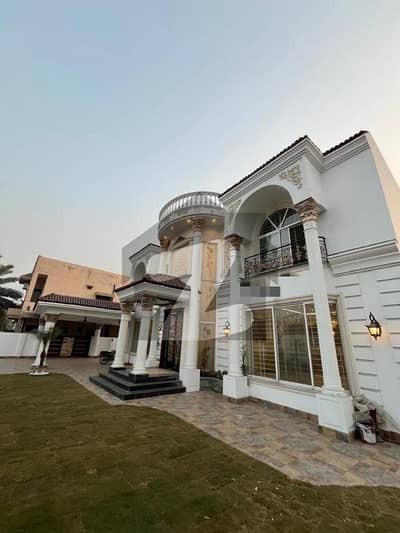 THE PALATIAL ESTATE 2 KANAL LUXURY MANSION FOR SALE Location Valencia Town, Lahore (Prime 60