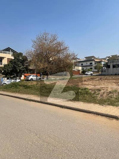 ڈی ایچ اے ڈیفینس فیز 2 ڈی ایچ اے ڈیفینس,اسلام آباد میں 2 کنال رہائشی پلاٹ 9.0 کروڑ میں برائے فروخت۔