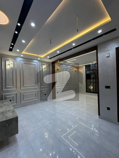 10 Marla Upper Portion Available For Rent Central Park Lahore