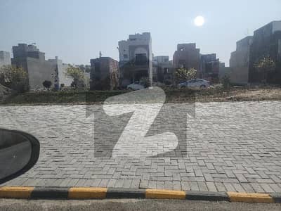 الکبیر فیز 2 - عثمان بلاک الکبیر ٹاؤن - فیز 2,الکبیر ٹاؤن,رائیونڈ روڈ,لاہور میں 4 مرلہ کمرشل پلاٹ 2.8 کروڑ میں برائے فروخت۔