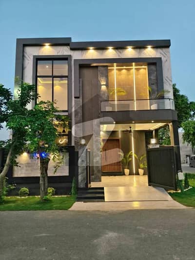 بحریہ ٹاؤن جناح بلاک بحریہ ٹاؤن سیکٹر ای,بحریہ ٹاؤن,لاہور میں 3 کمروں کا 5 مرلہ مکان 2.2 کروڑ میں برائے فروخت۔