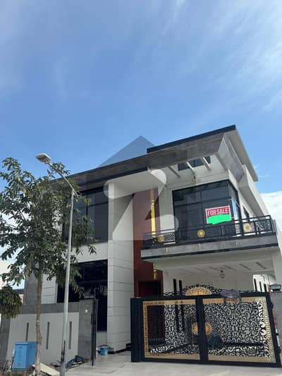 10 marla brand new house