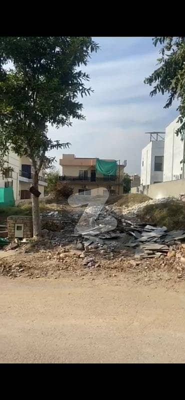 ڈی ایچ اے فیز 1 - سیکٹر ایف ڈی ایچ اے ڈیفینس فیز 1,ڈی ایچ اے ڈیفینس,اسلام آباد میں 1 کنال رہائشی پلاٹ 3.5 کروڑ میں برائے فروخت۔ ڈی ایچ اے فیز 1 - سیکٹر ایف ڈی ایچ اے ڈیفینس فیز 1,ڈی ایچ اے ڈیفینس,اسلام آباد میں 1 کنال رہائشی پلاٹ 3.5 کروڑ میں برائے فروخت۔