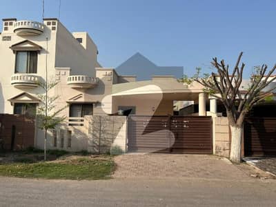 بش ایگزیکٹو ولاز ملتان میں 2 کمروں کا 7 مرلہ مکان 1.89 کروڑ میں برائے فروخت۔