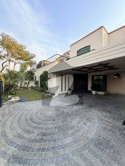 Kanal Well Maintained Bungalow DHA Phase 4