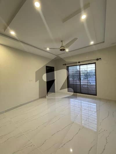 عسکری 5 ۔ سیکٹر جے عسکری 5,ملیر کنٹونمنٹ,کینٹ,کراچی میں 3 کمروں کا 12 مرلہ فلیٹ 4.2 کروڑ میں برائے فروخت۔