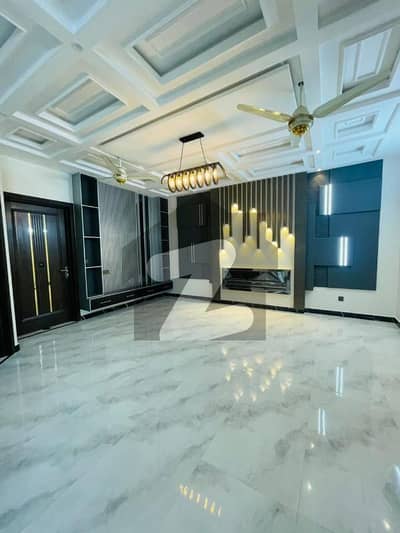 Jubilee Town 5 Marla House Prime Location Available For Sale