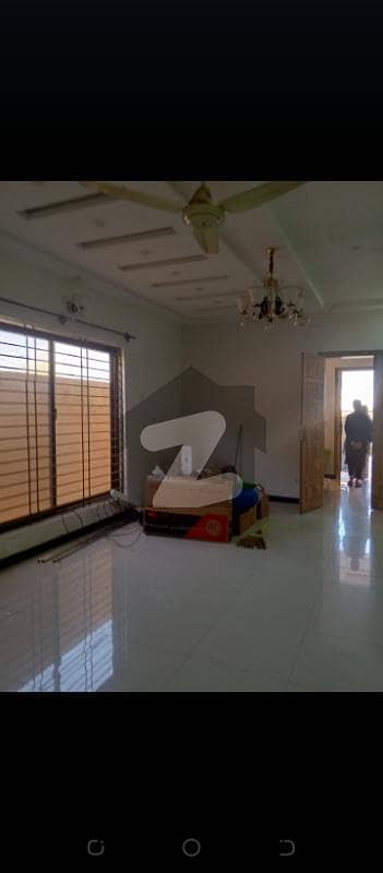 House For Rent 5 Marla Ground Portion Slightly Used