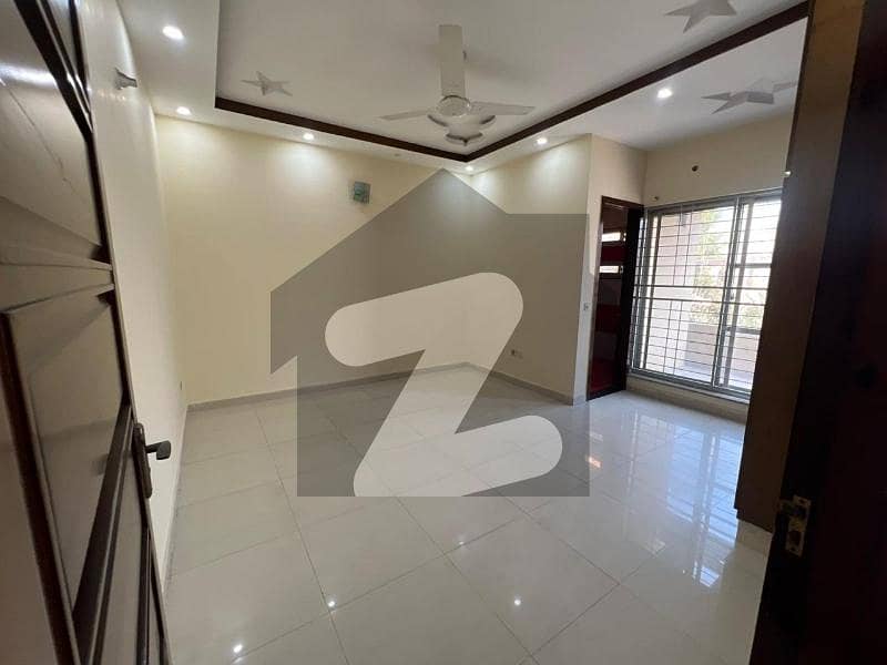 علی ٹاؤن لاہور میں 2 کمروں کا 5 مرلہ بالائی پورشن 40.0 ہزار میں کرایہ پر دستیاب ہے۔ علی ٹاؤن لاہور میں 2 کمروں کا 5 مرلہ بالائی پورشن 40.0 ہزار میں کرایہ پر دستیاب ہے۔