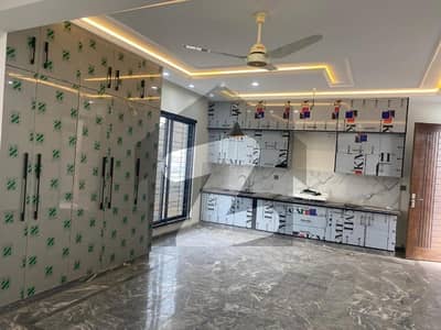 ایل ڈی اے ایوینیو لاہور میں 2 کمروں کا 1 کنال بالائی پورشن 50.0 ہزار میں کرایہ پر دستیاب ہے۔ ایل ڈی اے ایوینیو لاہور میں 2 کمروں کا 1 کنال بالائی پورشن 50.0 ہزار میں کرایہ پر دستیاب ہے۔