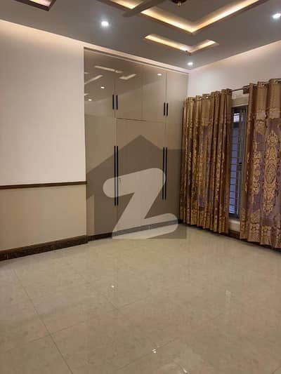 10 Marla Ground Portion