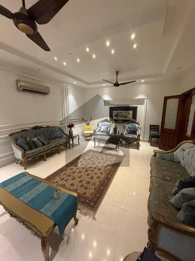 ڈی ایچ اے فیز 4 ڈی ایچ اے ڈیفینس,کراچی میں 6 کمروں کا 12 مرلہ مکان 10.0 کروڑ میں برائے فروخت۔