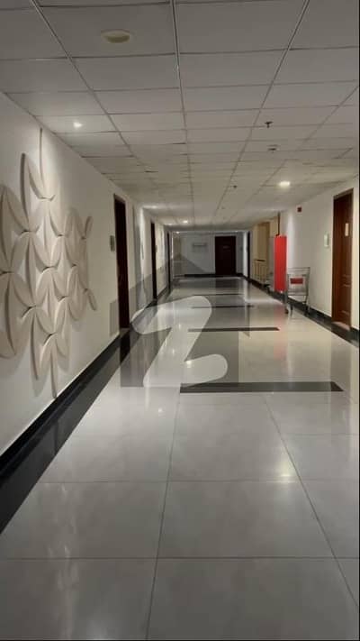 گولڈ کریسٹ مال اینڈ ریزیڈینسی ڈی ایچ اے فیز 4,ڈی ایچ اے ڈیفینس,لاہور میں 1 کمرے کا 4 مرلہ فلیٹ 3.25 کروڑ میں برائے فروخت۔