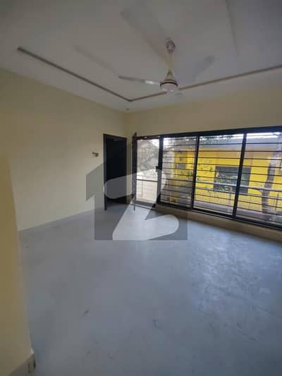 جی ۔ 9/1 جی ۔ 9,اسلام آباد میں 3 کمروں کا 12 مرلہ مکان 1.2 لاکھ میں کرایہ پر دستیاب ہے۔