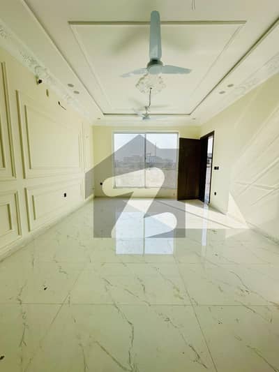 بحریہ انکلیو بحریہ ٹاؤن,اسلام آباد میں 2 کمروں کا 10 مرلہ زیریں پورشن 75.0 ہزار میں کرایہ پر دستیاب ہے۔