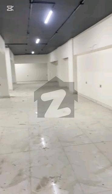 Prime Location Clifton - Block 8 Building Sized 335 Square Yards Is Available