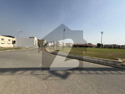 Lower Portion For Rent In Football Stadium Face