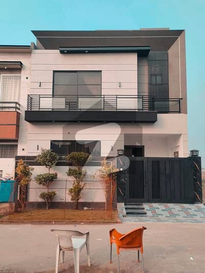 1-3 Years Instalment Plan & Cash solid Build 05 Marla Modern House Available In Park View City Lahore