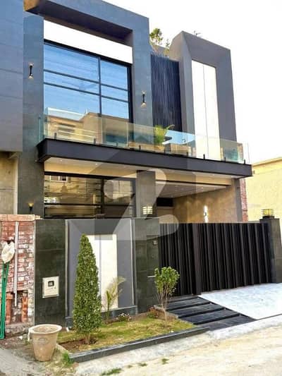 پارک ویو سٹی لاہور میں 4 کمروں کا 5 مرلہ مکان 1.75 کروڑ میں برائے فروخت۔