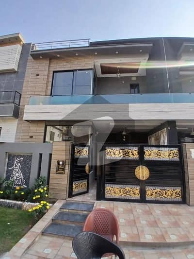 پارک ویو سٹی - ٹولپ اوورسیز پارک ویو سٹی,لاہور میں 4 کمروں کا 5 مرلہ مکان 2.25 کروڑ میں برائے فروخت۔