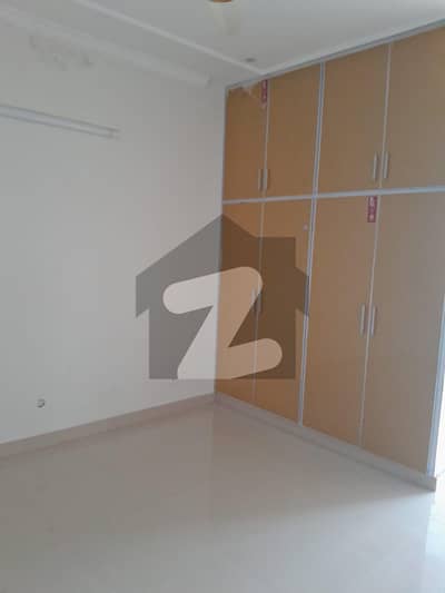 بحریہ انکلیو بحریہ ٹاؤن,اسلام آباد میں 3 کمروں کا 10 مرلہ بالائی پورشن 75.0 ہزار میں کرایہ پر دستیاب ہے۔