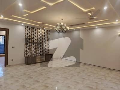 بحریہ گرینز۔ اوورسیز انکلیو - سیکٹر 2 بحریہ گرینز۔ اوورسیز انکلیو,بحریہ ٹاؤن فیز 8,بحریہ ٹاؤن راولپنڈی,راولپنڈی میں 5 کمروں کا 12 مرلہ مکان 1.2 لاکھ میں کرایہ پر دستیاب ہے۔