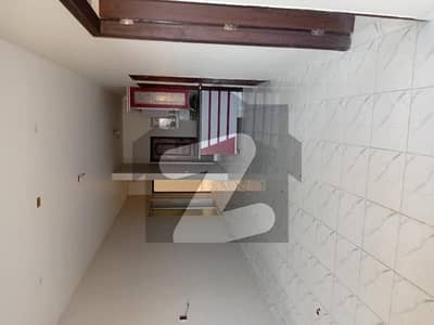 گلشن اقبال - بلاک 13-ڈی2 گلشنِ اقبال,گلشنِ اقبال ٹاؤن,کراچی میں 3 کمروں کا 8 مرلہ بالائی پورشن 73.0 ہزار میں کرایہ پر دستیاب ہے۔