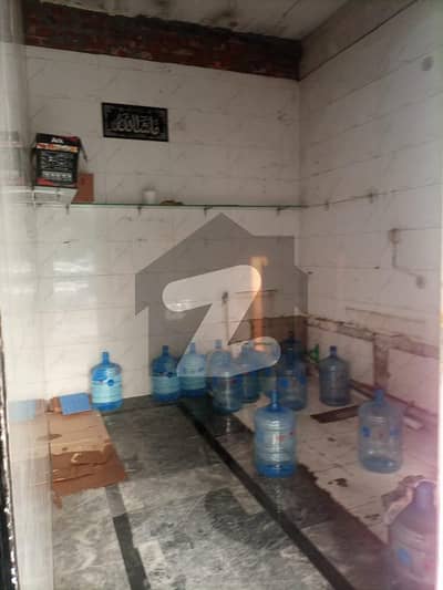 ڈی ایچ اے فیز 1 - بلاک ایچ فیز 1,ڈیفنس (ڈی ایچ اے),لاہور میں 1 مرلہ Studio دکان 1.26 لاکھ میں کرایہ پر دستیاب ہے۔