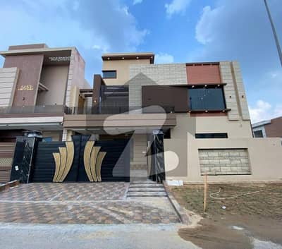 سٹی ہاؤسنگ سوسائٹی گوجرانوالہ میں 6 کمروں کا 13 مرلہ مکان 4.5 کروڑ میں برائے فروخت۔