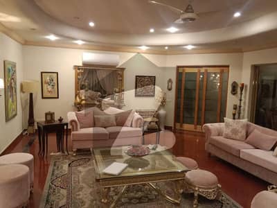 ڈی ایچ اے فیز 2 ڈیفنس (ڈی ایچ اے),لاہور میں 5 کمروں کا 2 کنال مکان 16.0 کروڑ میں برائے فروخت۔