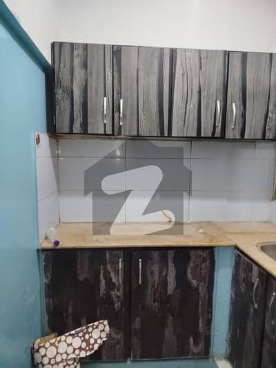 گلشنِ اقبال - بلاک 1 گلشنِ اقبال,گلشنِ اقبال ٹاؤن,کراچی میں 2 کمروں کا 3 مرلہ فلیٹ 27.0 ہزار میں کرایہ پر دستیاب ہے۔