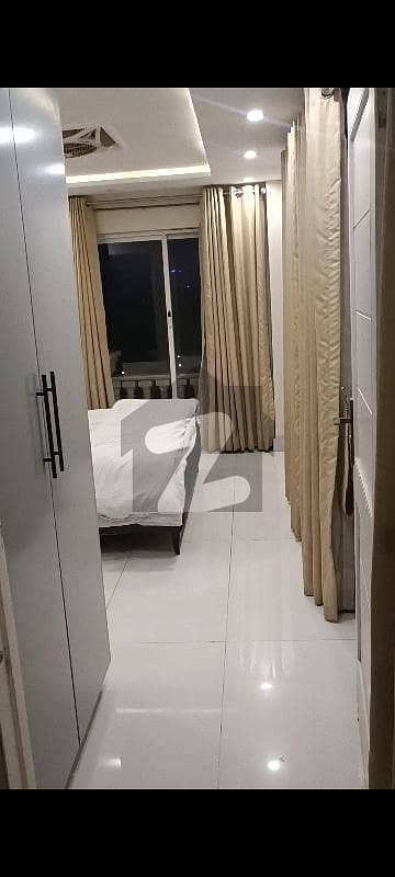 700 Sq Ft Apartment At Eiffel Tower Park Furnished For Rent