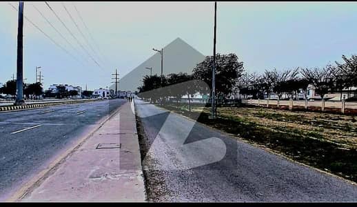 ڈی ایچ اے فیز 7 - بلاک زیڈ1 فیز 7,ڈیفنس (ڈی ایچ اے),لاہور میں 1 کنال رہائشی پلاٹ 4.5 کروڑ میں برائے فروخت۔