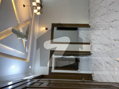 پی ڈبلیو ڈی ہاؤسنگ سکیم اسلام آباد میں 3 کمروں کا 12 مرلہ بالائی پورشن 80.0 ہزار میں کرایہ پر دستیاب ہے۔