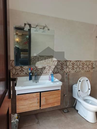 ڈی ایچ اے 9 ٹاؤن ۔ بلاک بی ڈی ایچ اے 9 ٹاؤن,ڈیفنس (ڈی ایچ اے),لاہور میں 3 کمروں کا 5 مرلہ مکان 1.0 لاکھ میں کرایہ پر دستیاب ہے۔