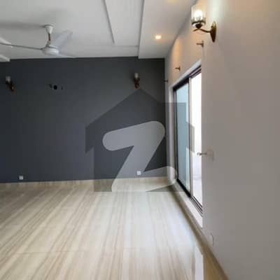 نشیمنِ اقبال فیز 2 نشیمنِ اقبال,لاہور میں 2 کمروں کا 10 مرلہ بالائی پورشن 65.0 ہزار میں کرایہ پر دستیاب ہے۔