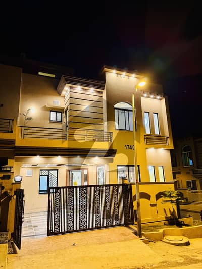 بحریہ ٹاؤن فیز 8 ۔ عثمان بلاک بحریہ ٹاؤن فیز 8 ۔ سفاری ویلی,بحریہ ٹاؤن فیز 8,بحریہ ٹاؤن راولپنڈی,راولپنڈی میں 5 کمروں کا 8 مرلہ مکان 3.5 کروڑ میں برائے فروخت۔ بحریہ ٹاؤن فیز 8 ۔ عثمان بلاک بحریہ ٹاؤن فیز 8 ۔ سفاری ویلی,بحریہ ٹاؤن فیز 8,بحریہ ٹاؤن راولپنڈی,راولپنڈی میں 5 کمروں کا 8 مرلہ مکان 3.5 کروڑ میں برائے فروخت۔