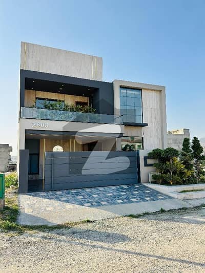 10 Marla (35x70) Ultra Modern Designer House For sale in Block D MPCHS MULTI GARDEN B-17 ISLAMABAD