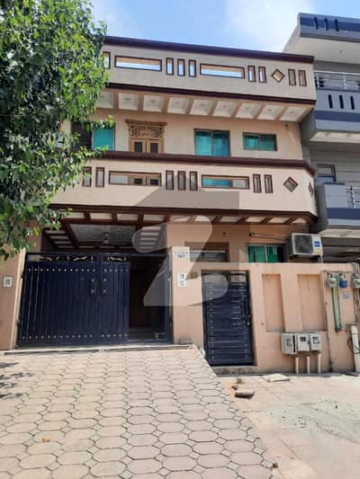 ای ۔ 11/4 ای ۔ 11,اسلام آباد میں 3 کمروں کا 7 مرلہ بالائی پورشن 85.0 ہزار میں کرایہ پر دستیاب ہے۔