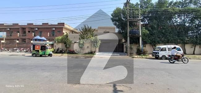 21 marla house for sale in velencia town lahore