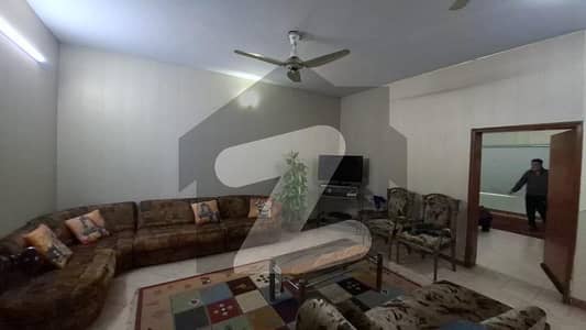 آڈٹ اینڈ اکاؤنٹس ہاؤسنگ سوسائٹی لاہور میں 5 کمروں کا 1 کنال مکان 5.7 کروڑ میں برائے فروخت۔